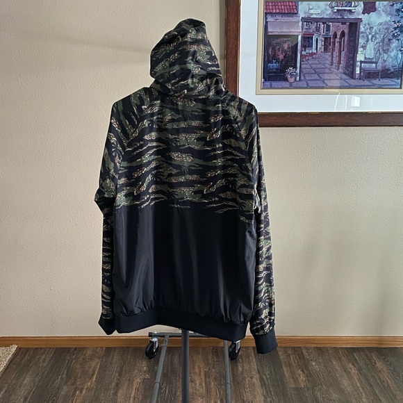 Windbreaker Jacket - Picture 2 of 4